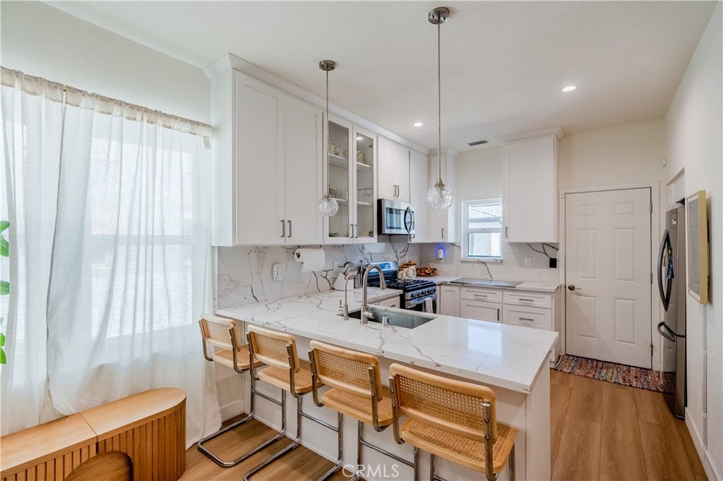 1452 W 22nd