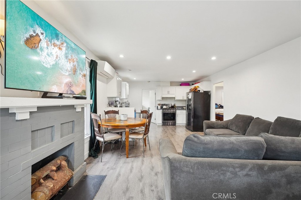 3322 W 66th Street