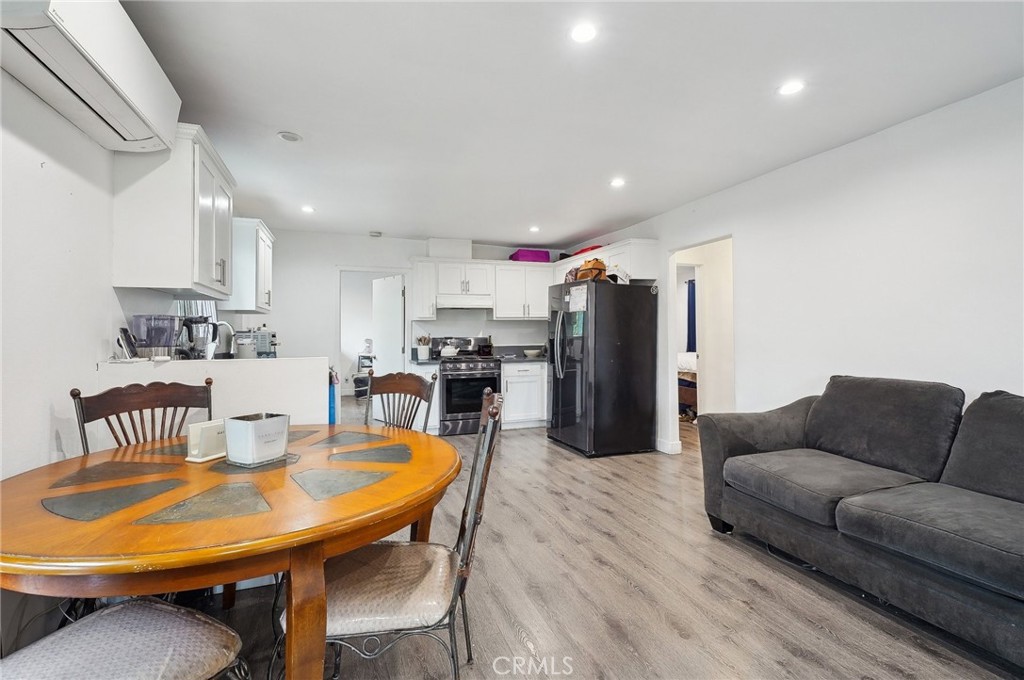 3322 W 66th Street