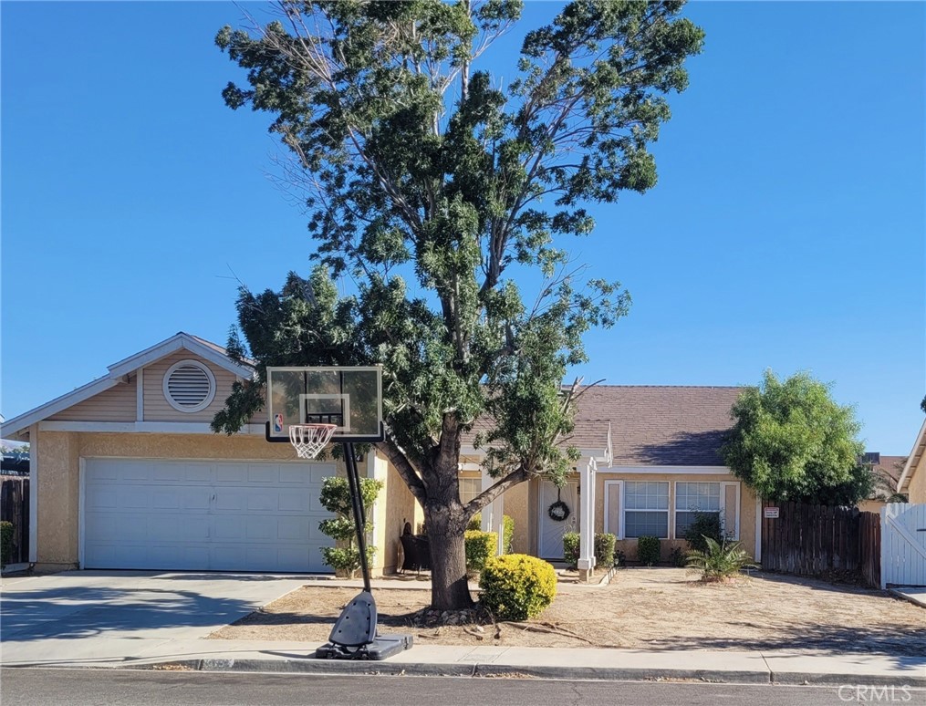 Great home located near stores, parks , hospitals .New paint , new laminated floor and new roof.