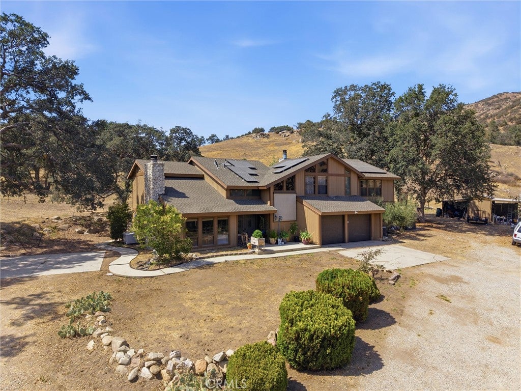 26001 Bear Valley