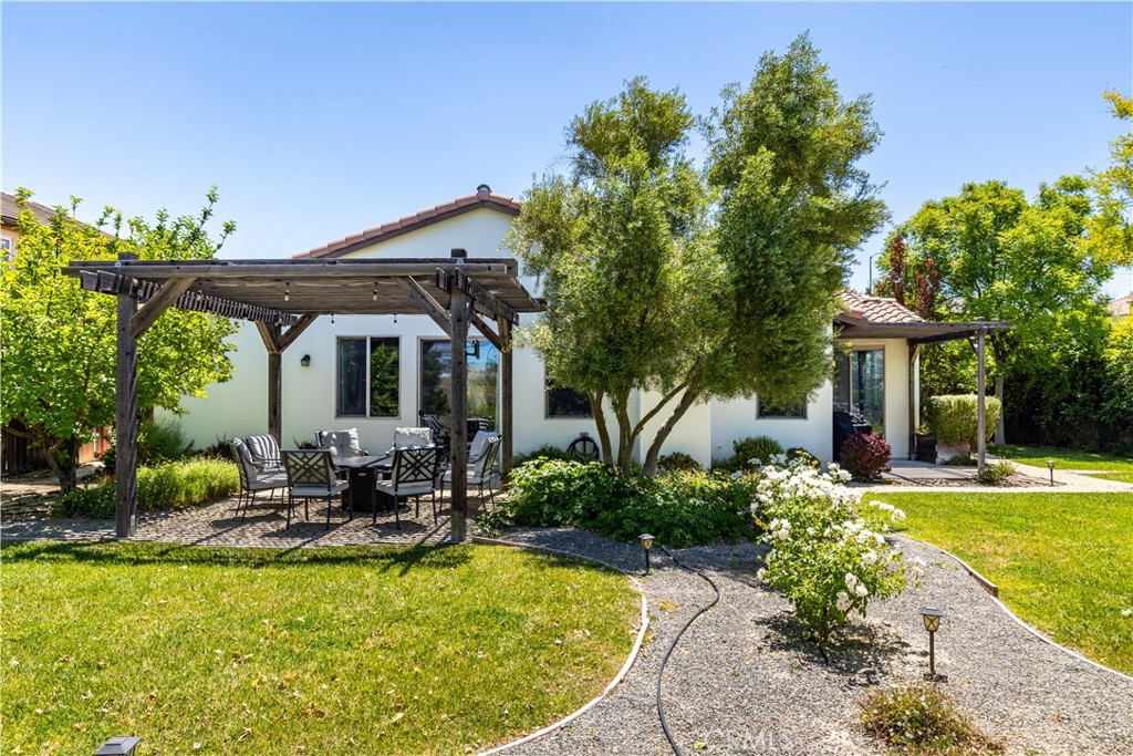 669 Red Cloud Road