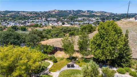 Tiny photo for 669 Red Cloud Road, Paso Robles, CA 93446 (MLS # NS26105802)