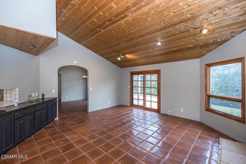 891 Teakwood Court