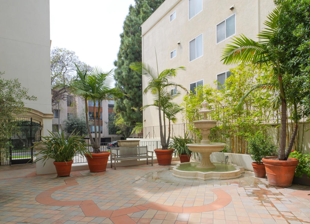 1530 Camden Avenue Ph-1