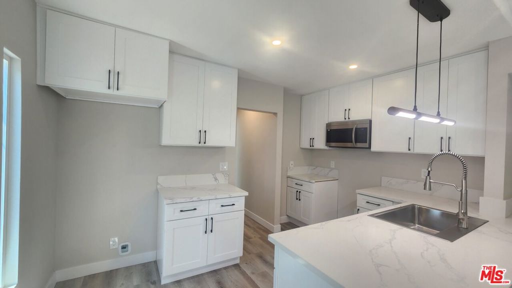 8137 Beechwood Avenue