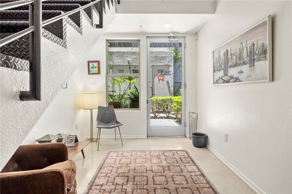 listing image 130725830632858006713