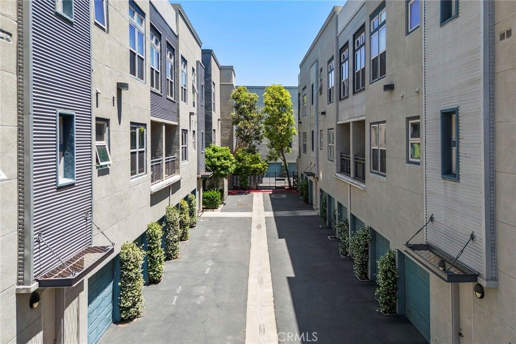 listing image 130724167769232205383