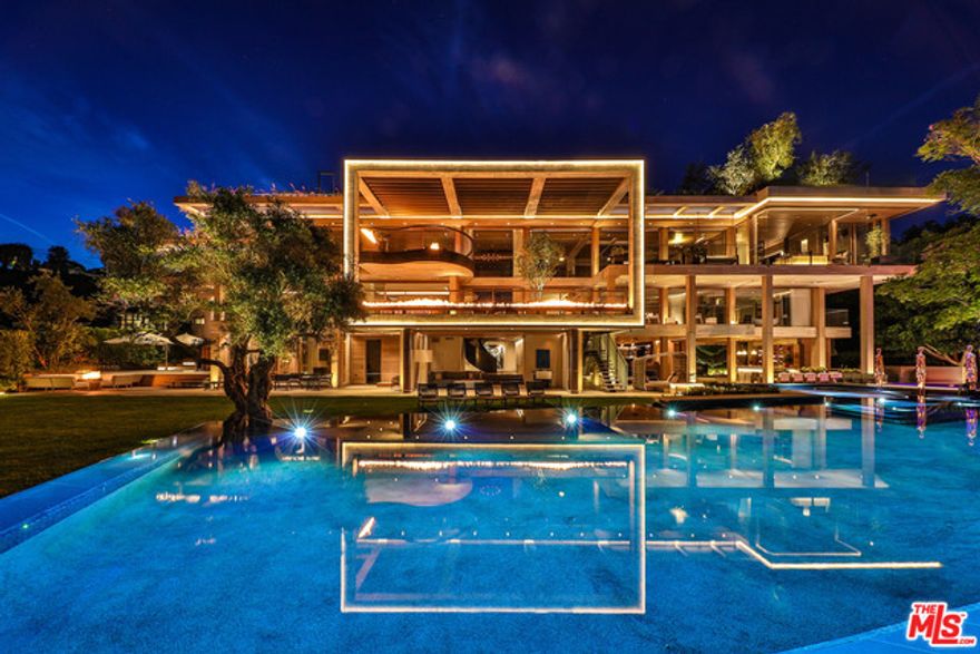 Extraordinary Views, Extraordinary Property.