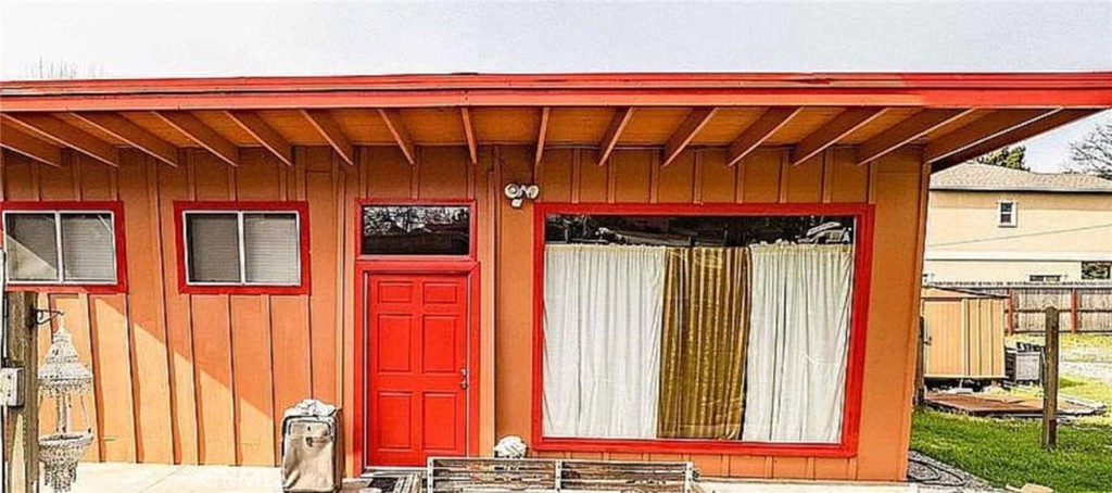 Properties 2 2915 Godman