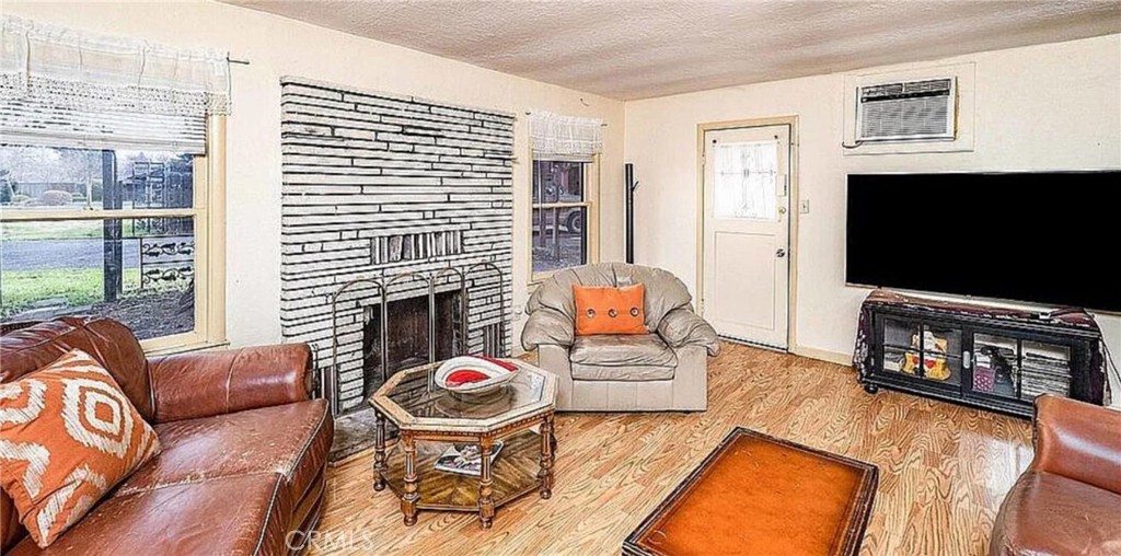 Properties 4 2915 Godman