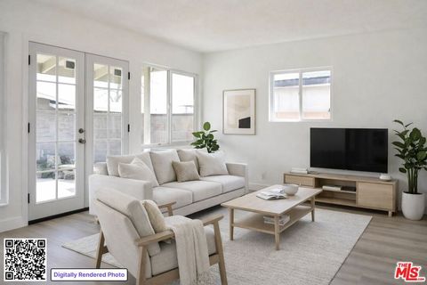 Photo of 43640 Foxton Avenue, Lancaster, CA 93535 (MLS # 26641383)