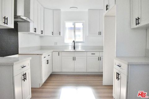 Photo of 43640 Foxton Avenue, Lancaster, CA 93535 (MLS # 26641383)