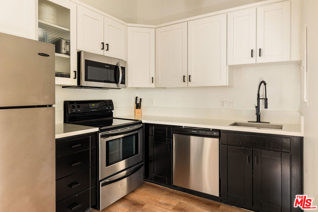 312 W 5th Street 1124