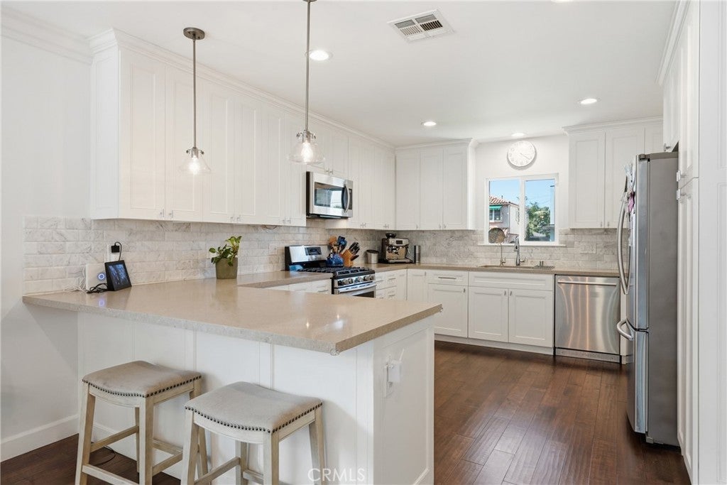 7410 W 85th Street
