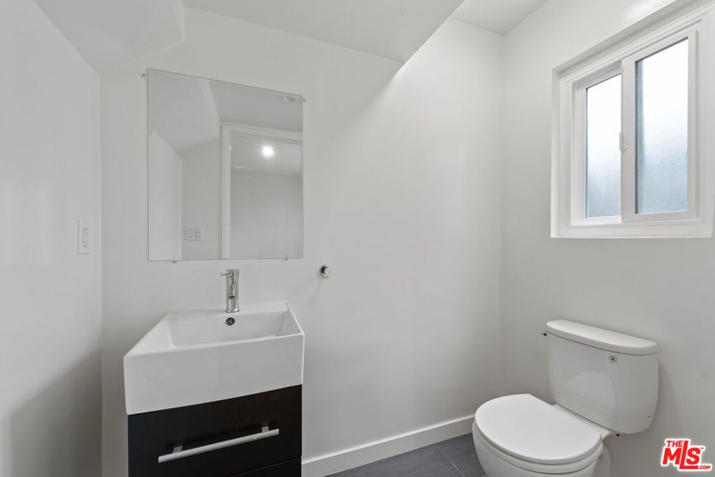 Photo of 1807 Oak Street, Santa Monica, CA 90405 (MLS # 26718675)