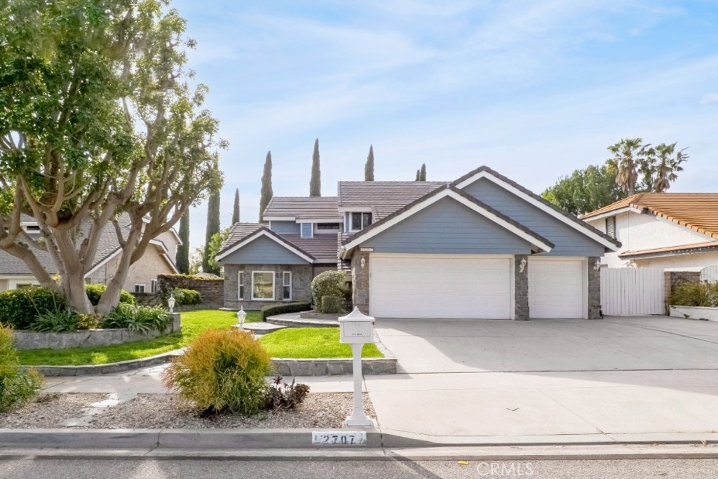 2707 Bitternut Circle