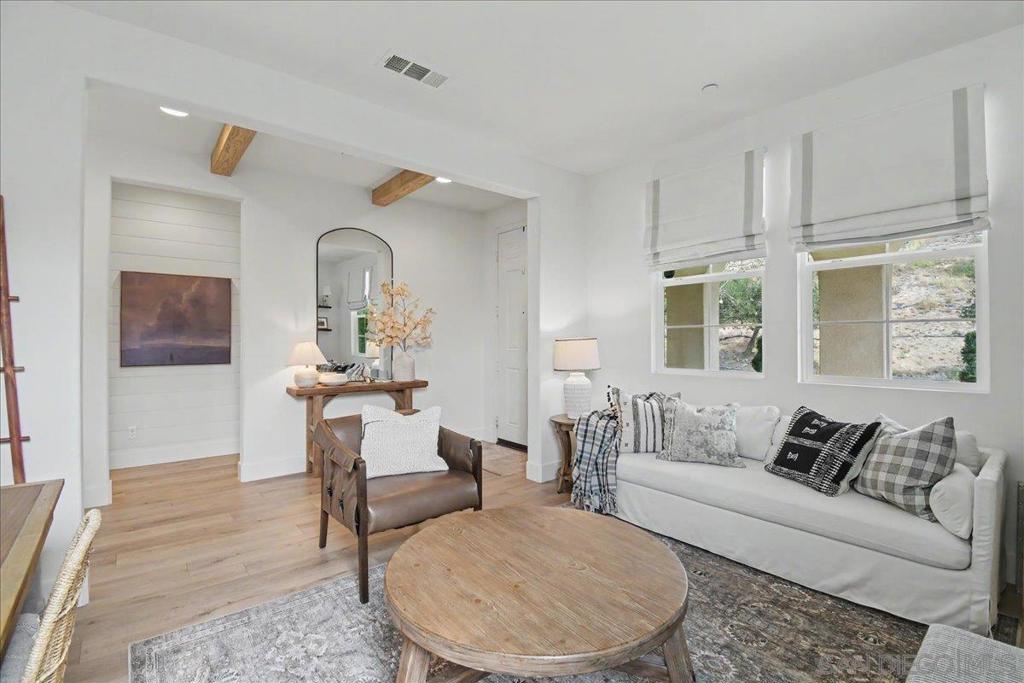 6048 Cala Lily St