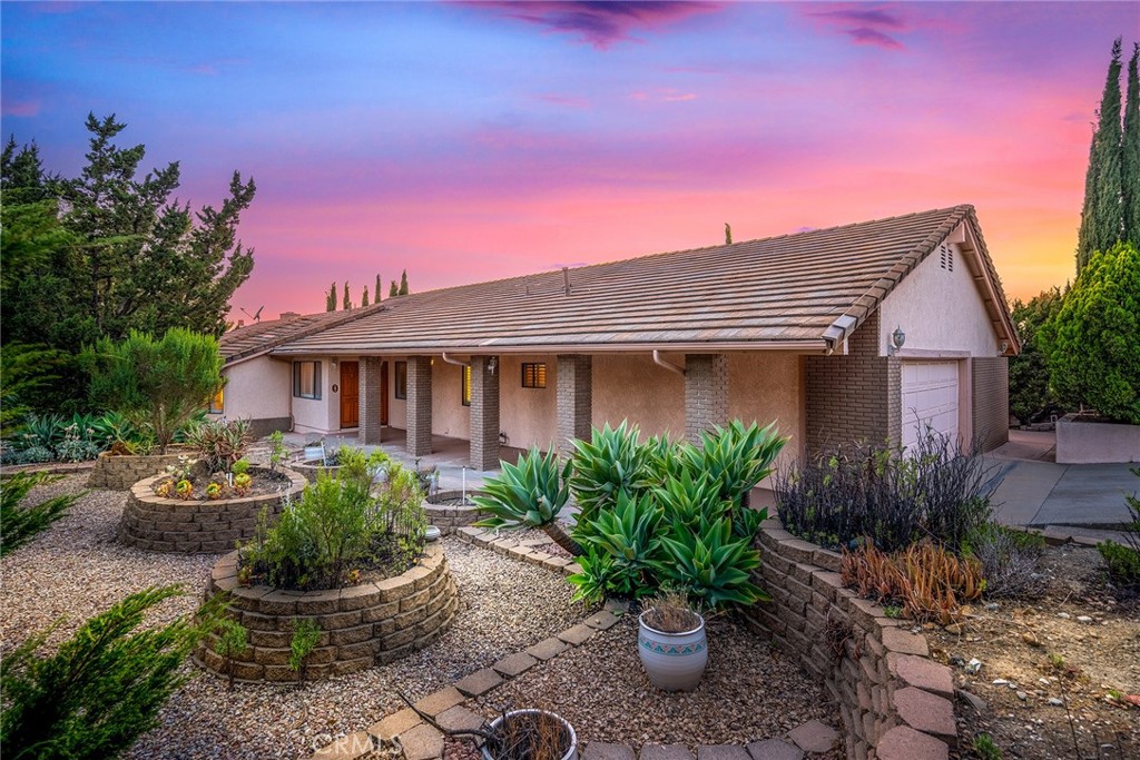 First Time on the Market in 40 Years! Located on a prime corner lot over 60,000 sq. ft., this single-level home features 3 bedrooms, 3 bathrooms, and 2,761 sq. ft. of living space in the prestigious 24-hour guard-gated community of The Country.
This is a rare opportunity for investors or buyers looking to downsize and design their own dream home. The property needs some TLC and offers plenty of space to add an ADU.
Enjoy breathtaking panoramic views, including snow-capped mountains in the winter, and sunset vistas from your private patio—truly a peaceful and inspiring setting.
Residents enjoy resort-style amenities, top-rated Walnut Valley schools, and easy access to the 57, 60, and 10 freeways.
Bring your vision and transform this property into something extraordinary!