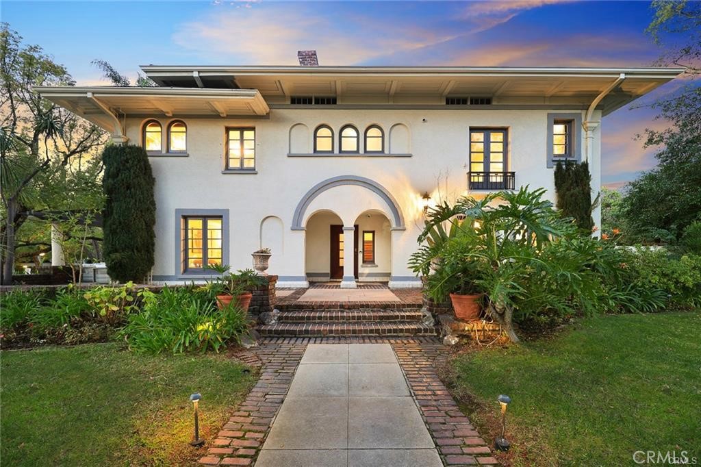 928 S El Molino