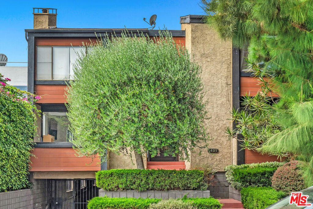 Photo of 1427 S Bentley Avenue #D, Los Angeles, CA 90025 (MLS # 25515525)
