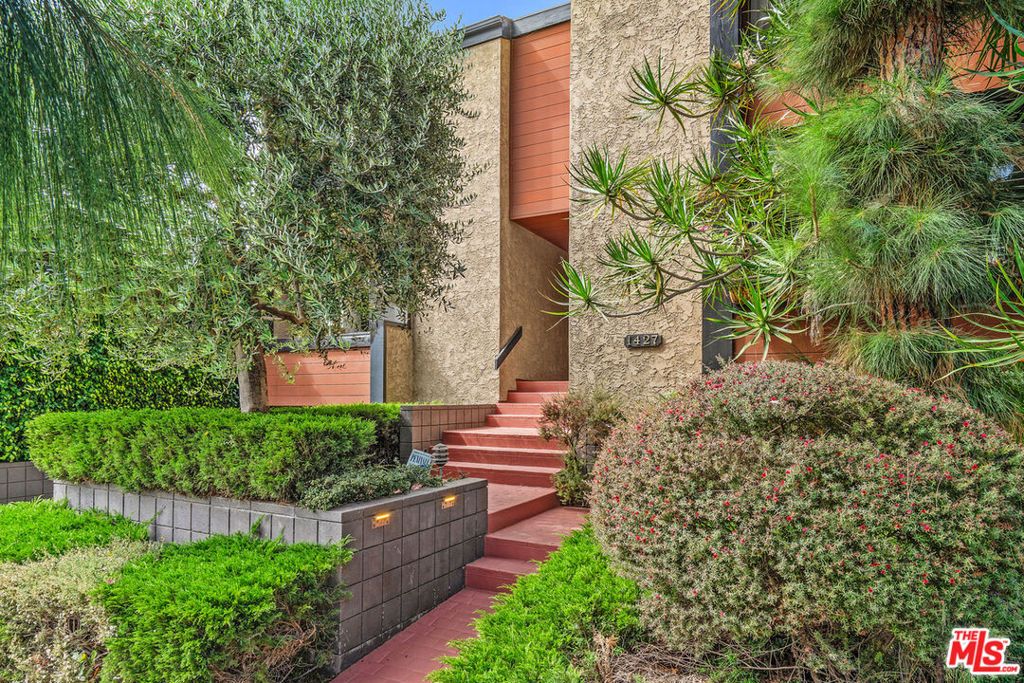 Photo of 1427 S Bentley Avenue #D, Los Angeles, CA 90025 (MLS # 25515525)