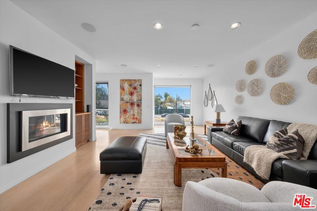 Photo of 310 Washington Boulevard #601, Marina Del Rey, CA 90292 (MLS # 25584611)