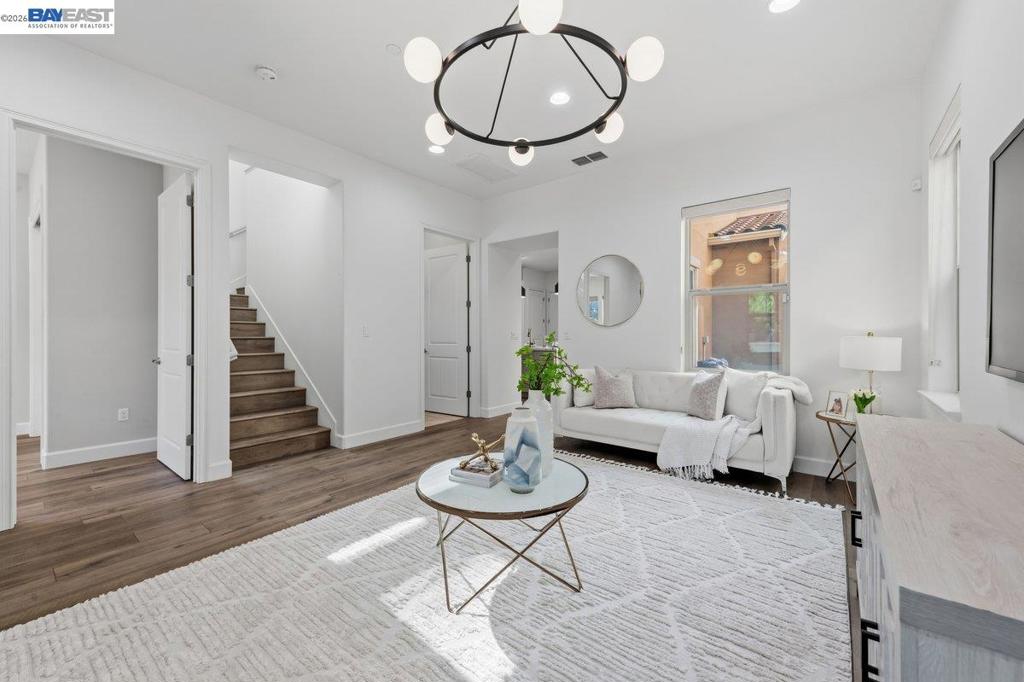 3135 Central Pkwy