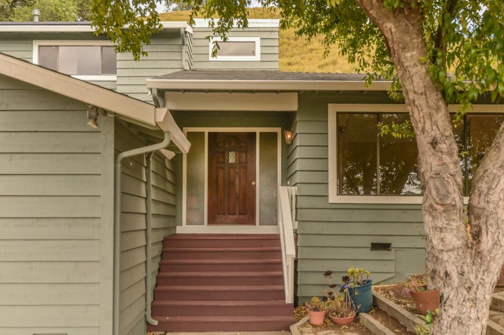 15223 Perry Lane