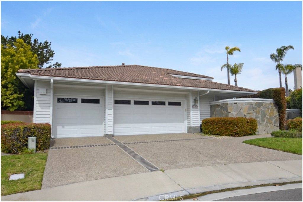 Photo of 9 Andalucia DR, Dana Point, CA 92629 (MLS # OC26103388)