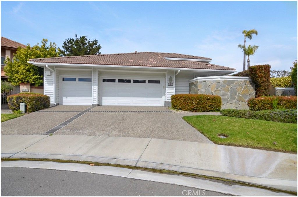 Photo of 9 Andalucia DR, Dana Point, CA 92629 (MLS # OC26103388)