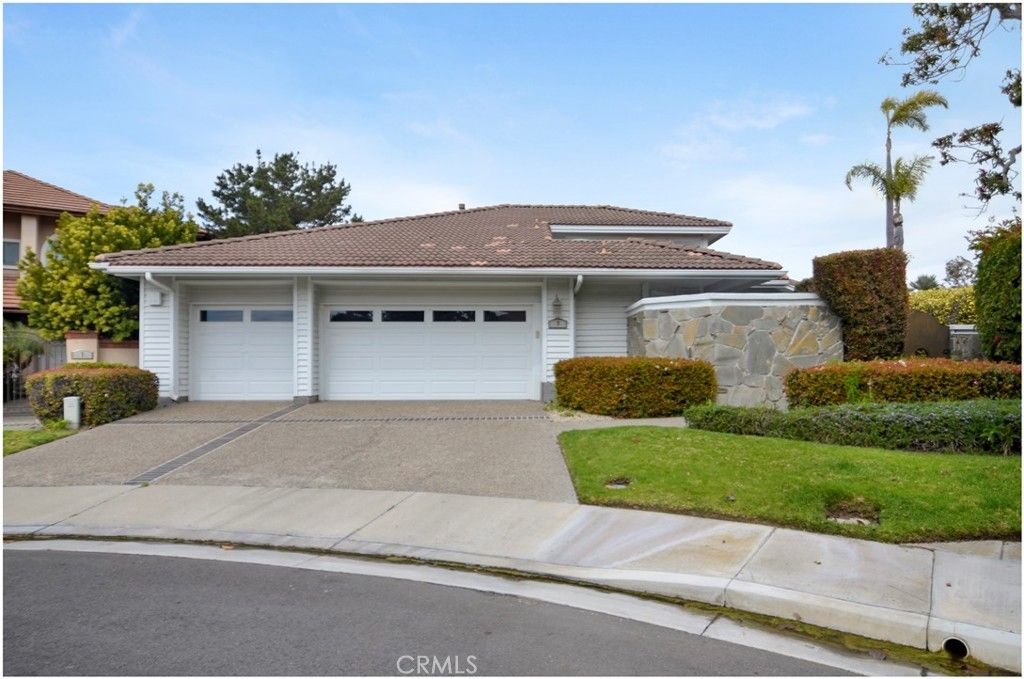 Photo of 9 Andalucia DR, Dana Point, CA 92629 (MLS # OC26103388)