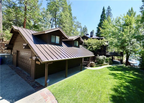 Photo of 39181 Manzanita, Bass Lake, CA 93604 (MLS # FR26186375)
