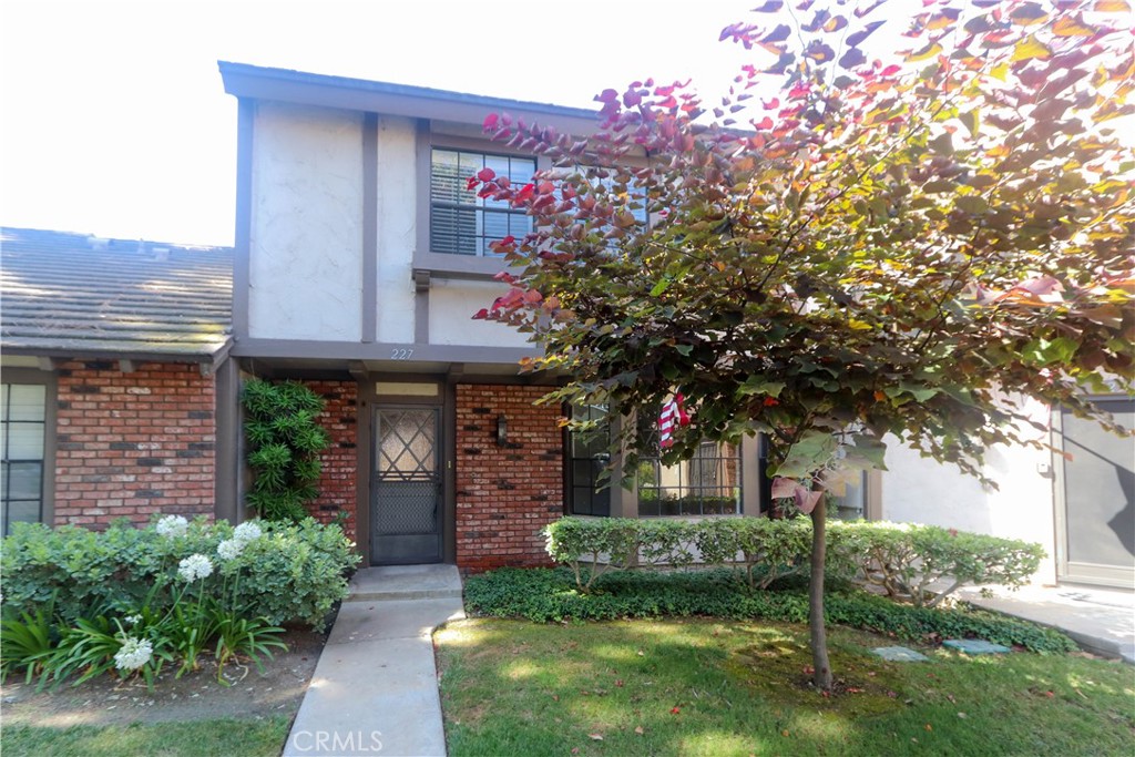 WELLCOME TO THE GABLES TOWNHOUSE COMPLEX. THIS UNIT HAS NEW FLOORING, LUX VINYL IN THE LIVINGROOM AND NEW CARPET ON THE STAIRS AND BEDROOMS. FRESH PAINT ON THE INTERIOR AS WELL. THE MASTER BEDROOM HAS ITS OWN BATHROOM AND SITTING ROOM THAT CAN BE USED AS A 4TH BEDROOM OR OFFICE. A FULL BATHROOM IS LOCATED UPSTAIRS IN THE HALLWAY AND A HALF BATHROOM IS LOCATED DOWNSTAIRS AS WELL. THE LIVING ROOM HAS A BUILT IN WALL CABINET AND THE DINING AREA HAS A FIREPLACE. THERE IS A SEPERATE LAUNDRY ROOM OFF THE KITCHEN. A GENEROUS PATIO IS LOCATED BETWEEN THE GARAGE AND THE TOWNHOUSE. THERE IS A ASSOCIATION POOL AND SPA IN THE COMPLEX AS WELL. HOA COVERS MAIN INSURANCE, TRASH, LANDSCAPING, EXTERIOR TERMITE WORK AND ROOFS.