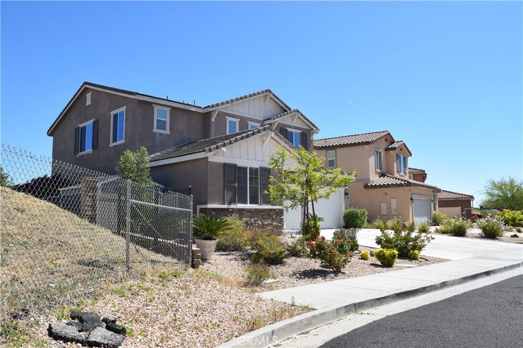 Photo of 2901 Bracken Way, Palmdale, CA 93551 (MLS # SR26081293)