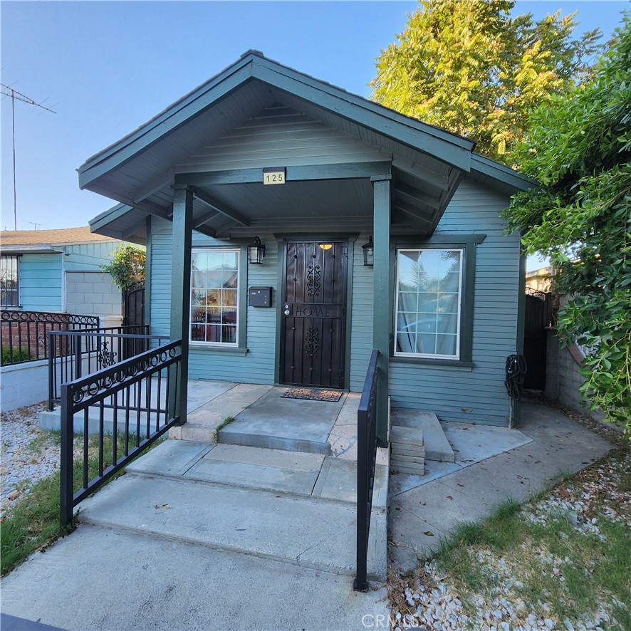 Welcome to 125 E 68th Way, a charming and cozy 1-bedroom, 1-bath home featuring a bonus room that is ideal for a second bedroom, home office, or den. This home is perfect as a starter home or an investment property, combining functionality with great potential.
A two-car detached garage is located at the rear of the property with convenient alley access, offering an exciting opportunity for conversion into an Accessory Dwelling Unit (ADU) to add long-term value.
ADU plans and permitted additions for a master suite are included with the sale. Please call / Text for details.
