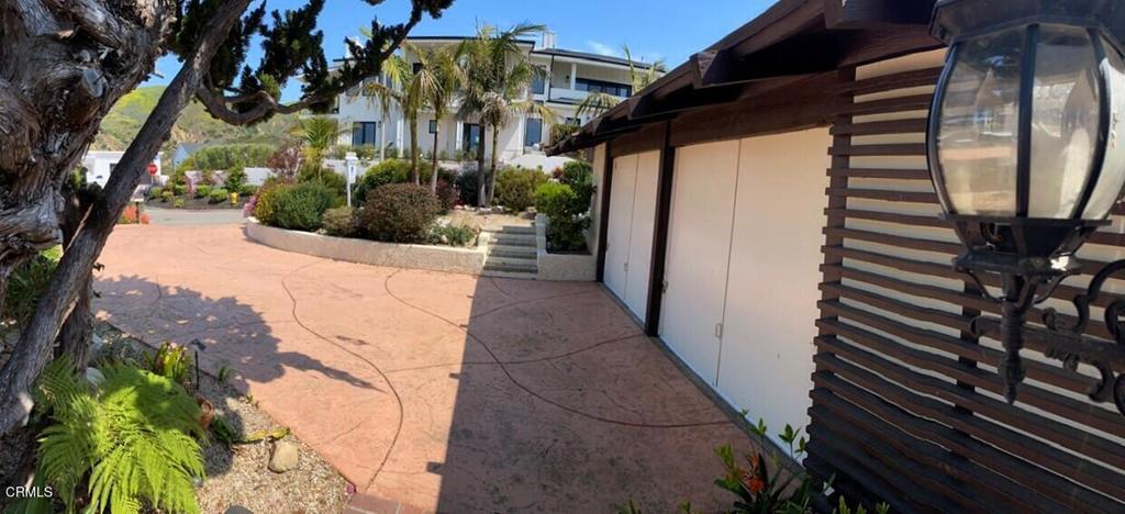 1780 Hillcrest Drive