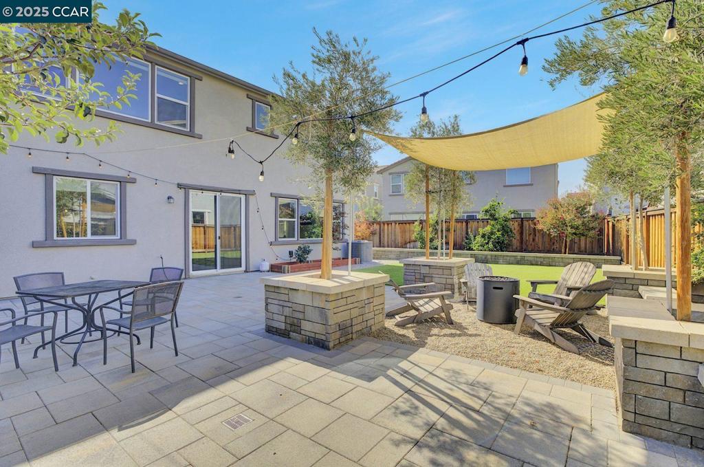 BRENTWOOD - Residential