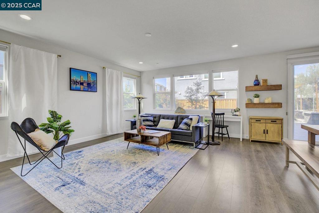 BRENTWOOD - Residential
