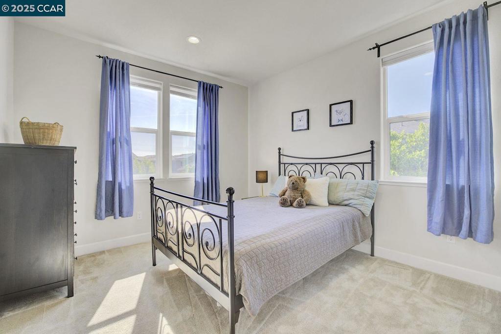 BRENTWOOD - Residential