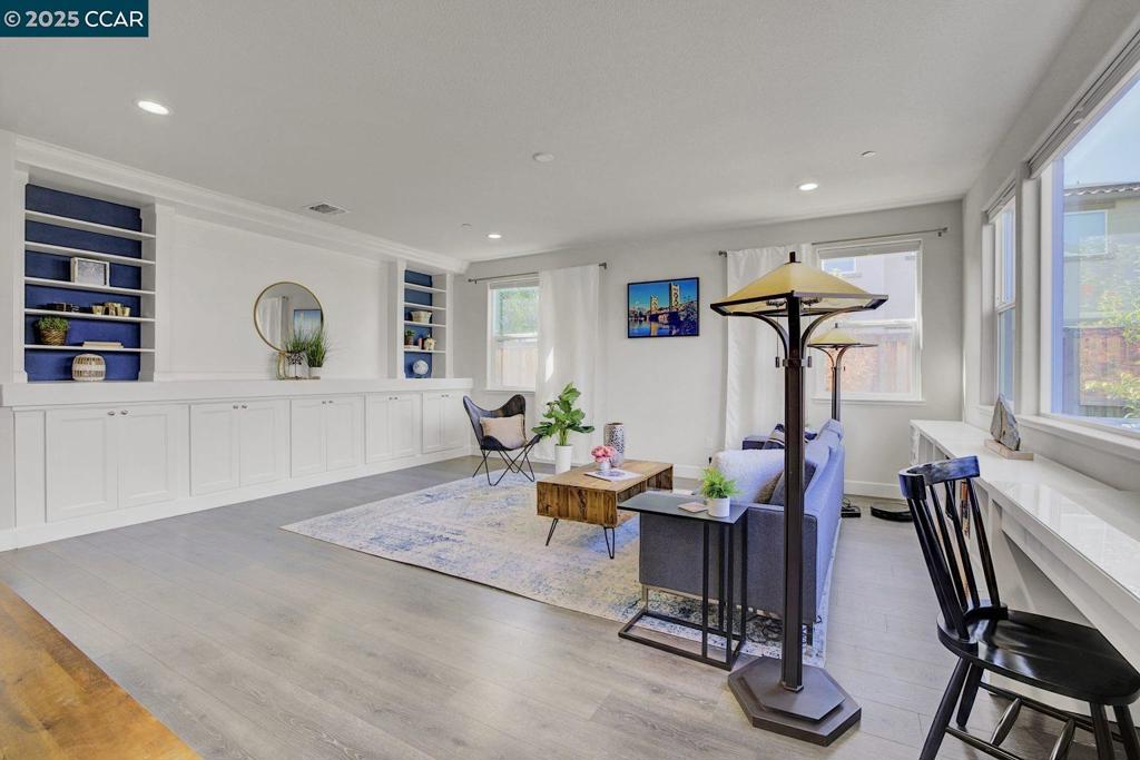 BRENTWOOD - Residential