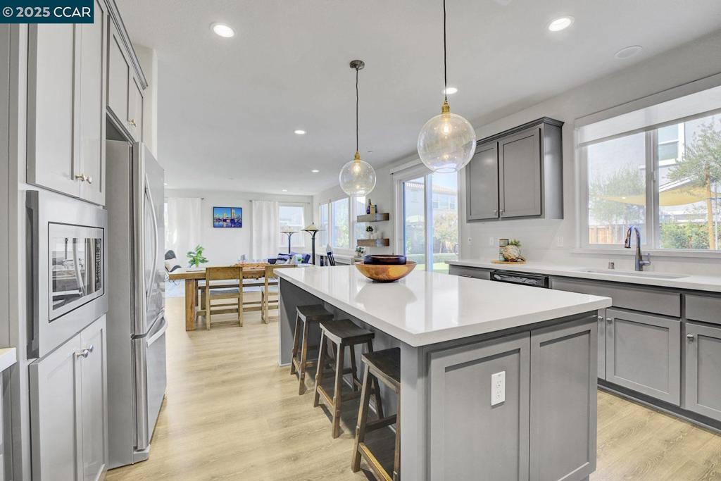 BRENTWOOD - Residential