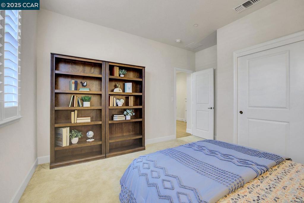 BRENTWOOD - Residential