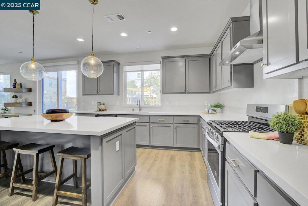 BRENTWOOD - Residential