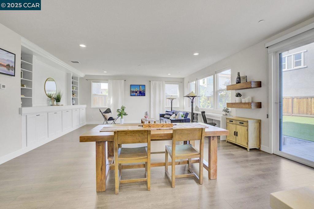 BRENTWOOD - Residential