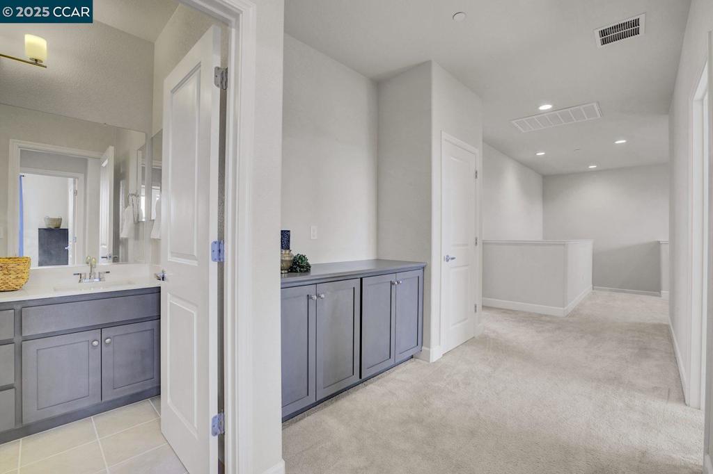 BRENTWOOD - Residential