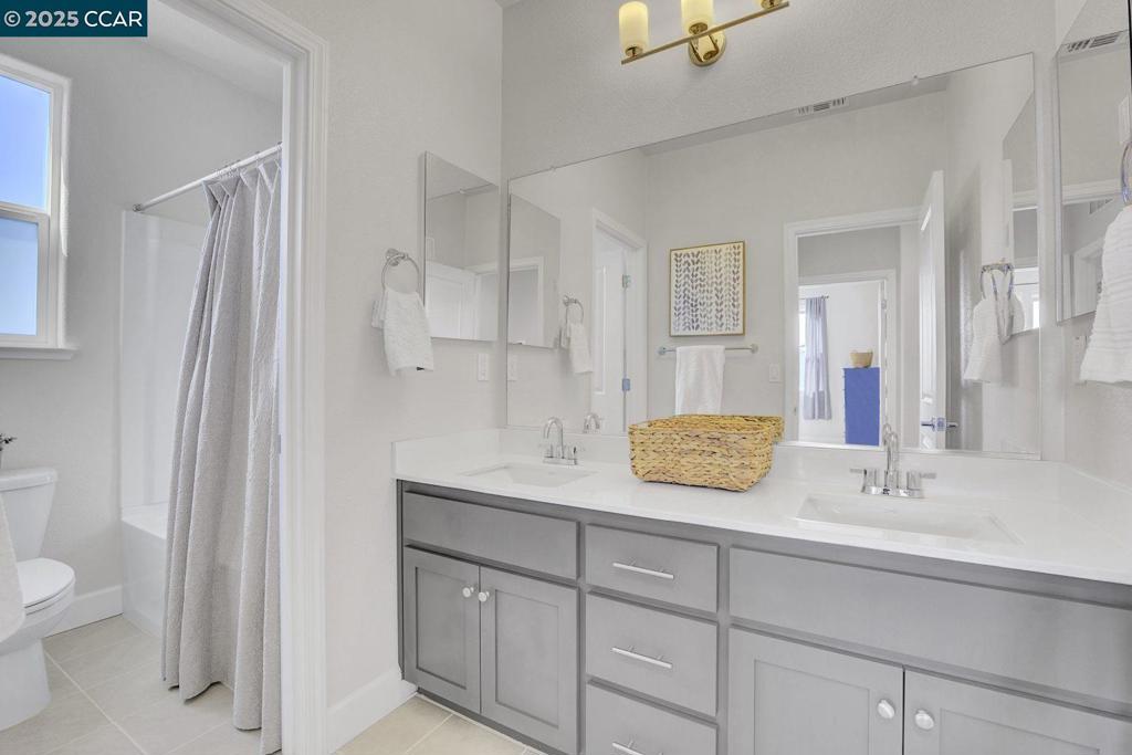 BRENTWOOD - Residential