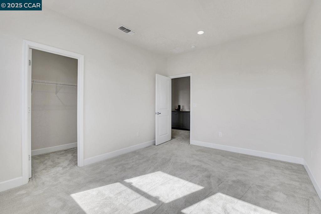 BRENTWOOD - Residential
