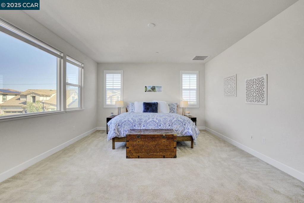 BRENTWOOD - Residential