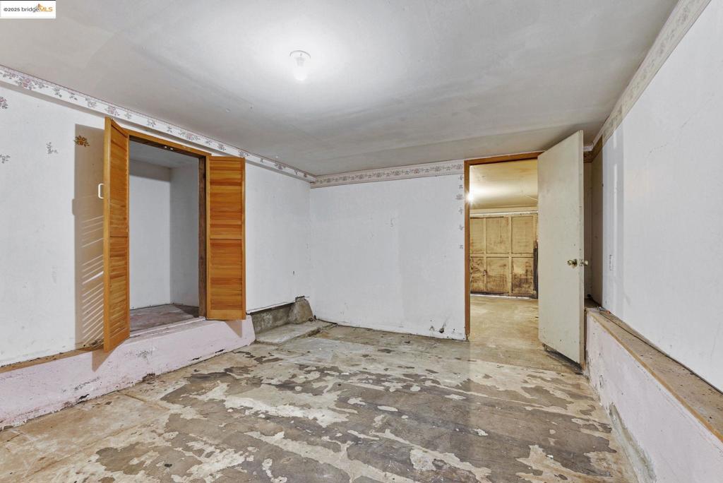 RESERVOIR HILLS - Residential